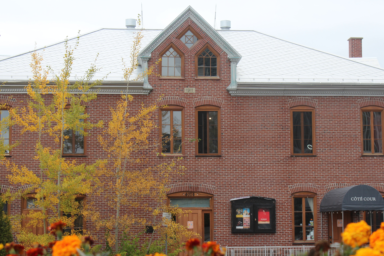 Côté-Cour — photo 1